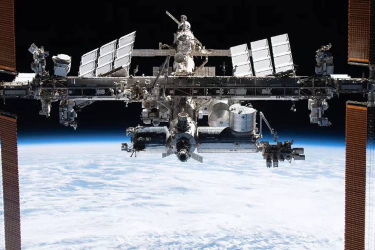 สถานีอวกาศนานาชาติหลบเศษวงโคจรจากการทดสอบ